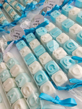 Cargar imagen en el visor de la galería, Jabones Personalizados Caramelo