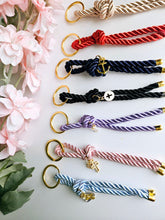 Cargar imagen en el visor de la galería, Llaveros - favores