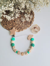 Cargar imagen en el visor de la galería, Chupeteros Personalizados Letras de madera