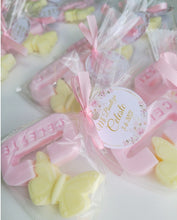 Cargar imagen en el visor de la galería, Jabones Iniciales XL + Figura Pequeña