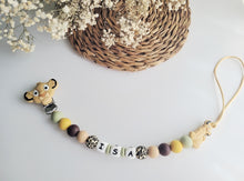 Cargar imagen en el visor de la galería, Chupetero Personalizado ( Modelo Simba )