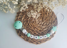 Cargar imagen en el visor de la galería, Chupeteros Personalizados