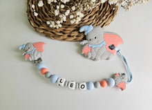 Cargar imagen en el visor de la galería, Chupetero Personalizado ( Modelo Dumbo )