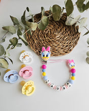 Cargar imagen en el visor de la galería, Chupetero Personalizado ( Modelo Daisy )