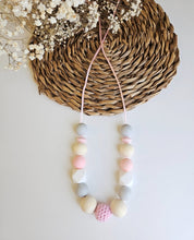 Cargar imagen en el visor de la galería, Collar de Lactancia Némesis