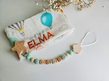 Cargar imagen en el visor de la galería, Chupeteros Personalizados Letras de madera