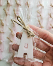 Cargar imagen en el visor de la galería, Jabones Letras XL