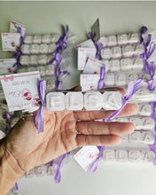 Cargar imagen en el visor de la galería, Jabones Personalizados Caramelo