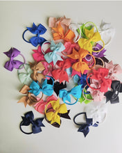 Cargar imagen en el visor de la galería, Goma del pelo con Lazitos