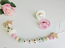 Cargar imagen en el visor de la galería, Chupeteros primera etapa conejo/elefante crochet