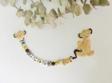 Cargar imagen en el visor de la galería, Chupetero Personalizado ( Modelo Simba )