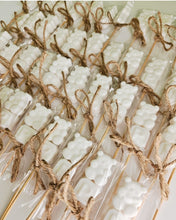 Cargar imagen en el visor de la galería, Brochetas Figura + Inicial