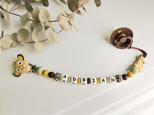 Cargar imagen en el visor de la galería, Chupetero Personalizado ( Modelo Simba )