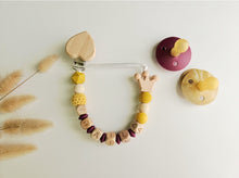 Cargar imagen en el visor de la galería, Chupeteros Personalizados Letras de madera