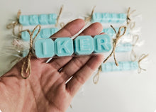 Cargar imagen en el visor de la galería, Jabones Personalizados Caramelo