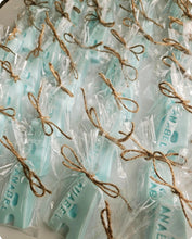 Cargar imagen en el visor de la galería, Jabones Letras XL