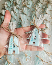 Cargar imagen en el visor de la galería, Jabones Letras XL