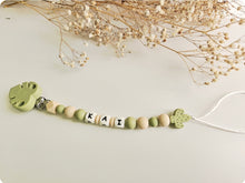 Cargar imagen en el visor de la galería, Chupetero Personalizado ( Modelo cactus )