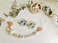 Cargar imagen en el visor de la galería, Chupeteros primera etapa conejo/elefante crochet