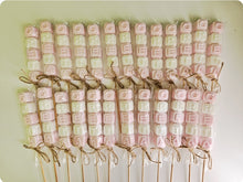 Cargar imagen en el visor de la galería, Jabones Personalizados Brocheta