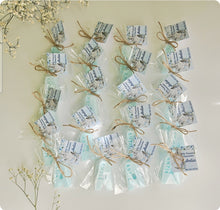 Cargar imagen en el visor de la galería, Jabones Letras XL