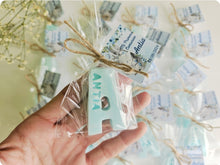 Cargar imagen en el visor de la galería, Jabones Letras XL