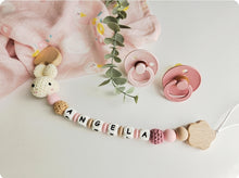 Cargar imagen en el visor de la galería, Chupeteros primera etapa conejo/elefante crochet