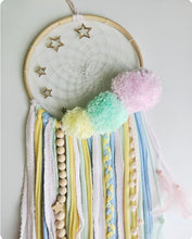 Cargar imagen en el visor de la galería, Atrapasueños Artesanales