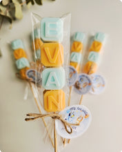 Cargar imagen en el visor de la galería, Jabones Personalizados Brocheta