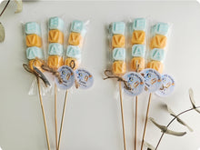 Cargar imagen en el visor de la galería, Jabones Personalizados Brocheta