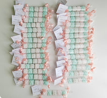 Cargar imagen en el visor de la galería, Jabones Personalizados Caramelo