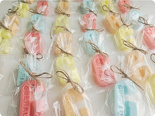 Cargar imagen en el visor de la galería, Jabones Letras XL