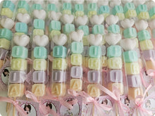 Cargar imagen en el visor de la galería, Jabones Personalizados Brocheta+ Figura