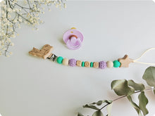 Cargar imagen en el visor de la galería, Chupeteros Personalizados Letras de madera