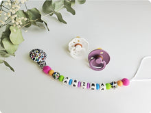 Cargar imagen en el visor de la galería, Chupeteros Animal Print