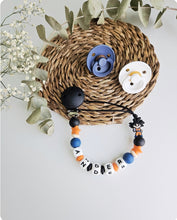 Cargar imagen en el visor de la galería, Chupetero Personalizado ( Modelo Goku )