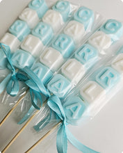 Cargar imagen en el visor de la galería, Jabones Personalizados Brocheta