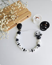 Cargar imagen en el visor de la galería, Chupetero Personalizado Jack