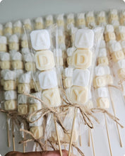 Cargar imagen en el visor de la galería, Jabones Personalizados Brocheta