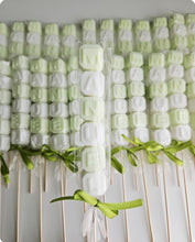 Cargar imagen en el visor de la galería, Jabones Personalizados Brocheta