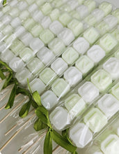 Cargar imagen en el visor de la galería, Jabones Personalizados Brocheta