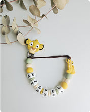 Cargar imagen en el visor de la galería, Chupetero Personalizado ( Modelo Simba )