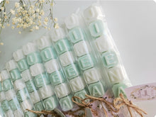 Cargar imagen en el visor de la galería, Jabones Personalizados Brocheta