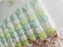 Cargar imagen en el visor de la galería, Jabones Personalizados Brocheta