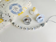 Cargar imagen en el visor de la galería, Chupeteros Personalizados