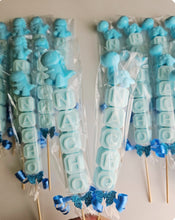 Cargar imagen en el visor de la galería, Jabones Personalizados Brocheta+ Figura