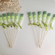 Cargar imagen en el visor de la galería, Jabones Personalizados Brocheta