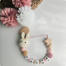 Cargar imagen en el visor de la galería, Chupeteros primera etapa conejo/elefante crochet