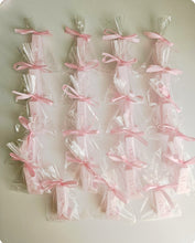 Cargar imagen en el visor de la galería, Jabones Letras XL