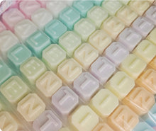 Cargar imagen en el visor de la galería, Jabones Personalizados Caramelo